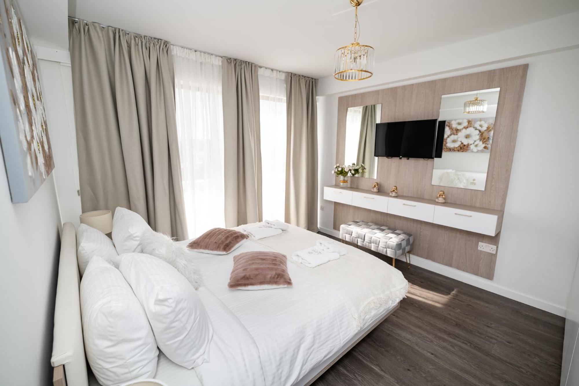 Lazuli Beachfront Sea View Ap144 Larnaca Exterior photo